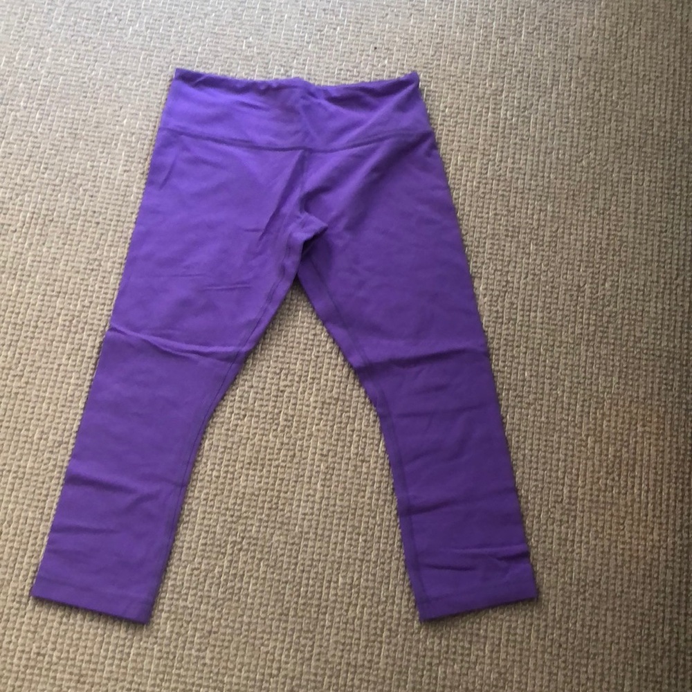 Lulu yoga pants